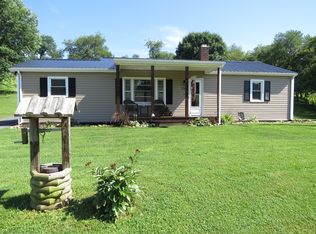1226 W Chilhowie St, Marion, VA 24354