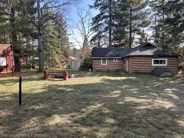 4765 Krick Dr, Mio, MI 48647