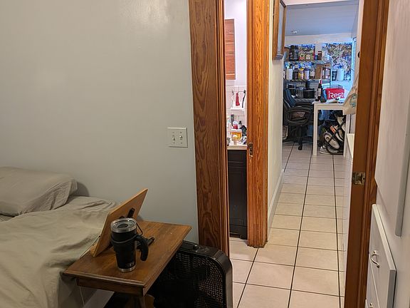 4th image of 1403 7th Ave N Unit B