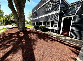 302 Buena Vista Dr APT B, Champaign, IL 61820