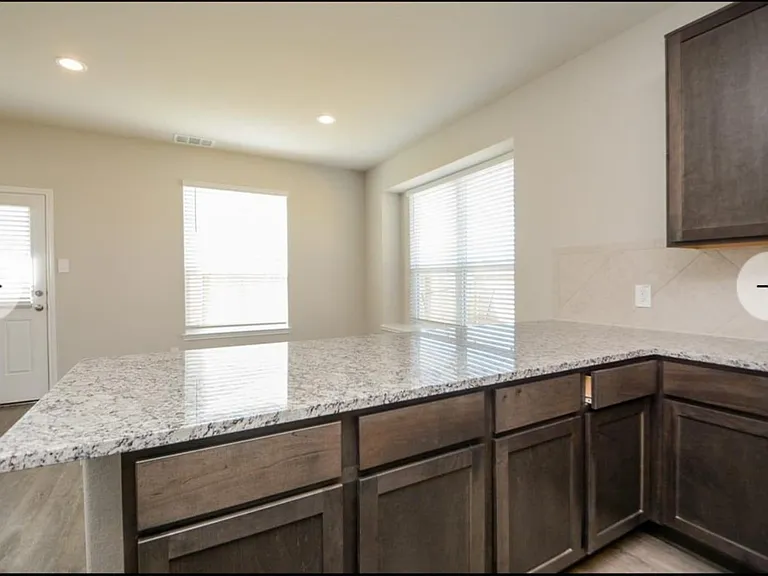 4335 Rosemary Ln — Photo 10