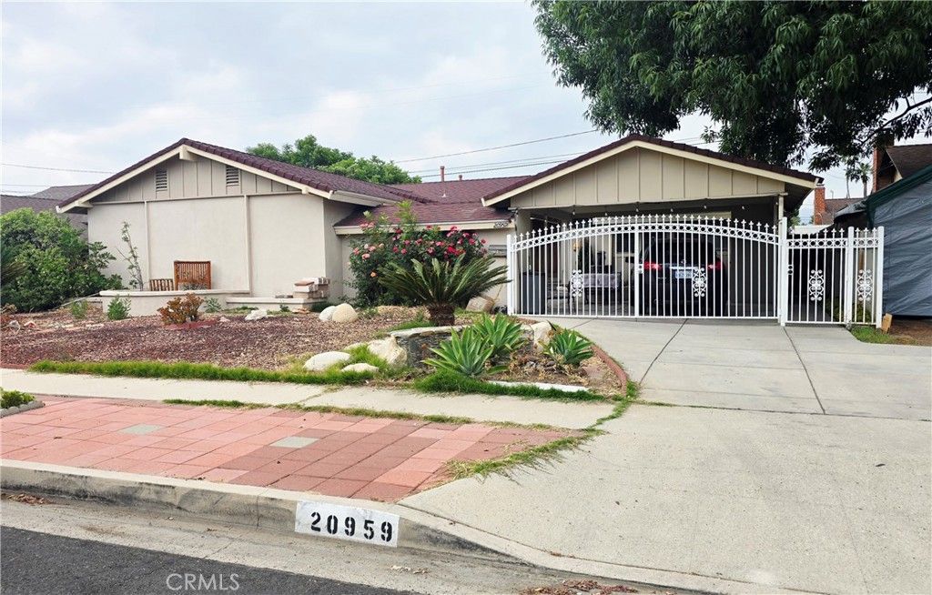 20959 Strathern St, Canoga Park, CA 91304