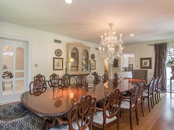 5th image of 125 Hughes St