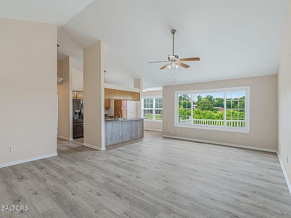 2nd image of 138 Country Way Rd