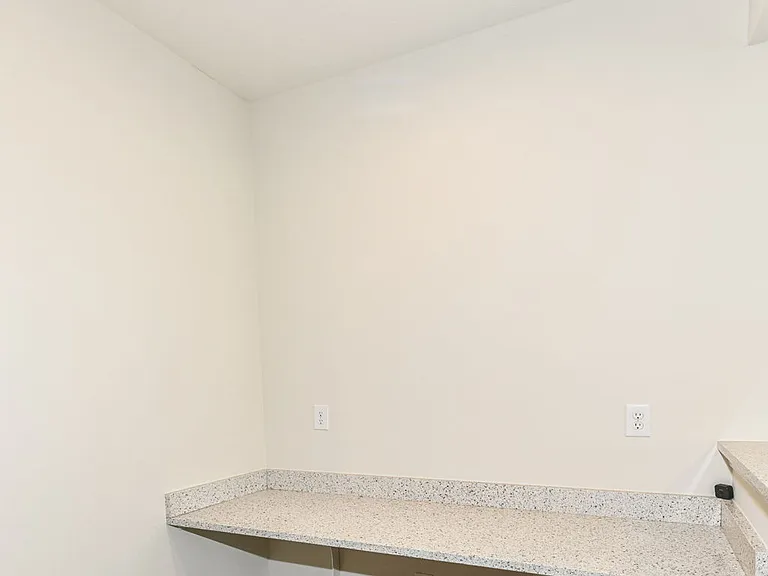 5465 Dunhaven Rd — Photo 4