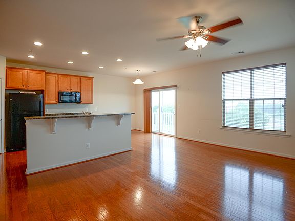 Kitchen and Breakfast Area
