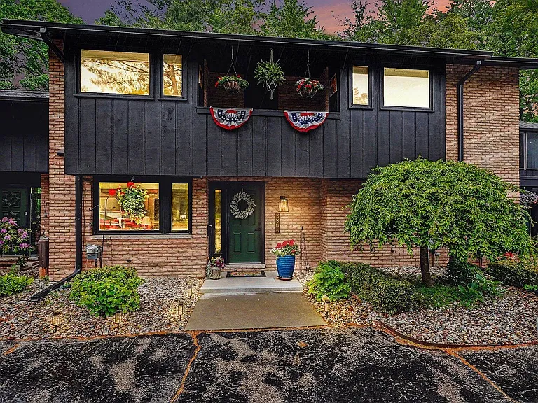 3308 N Bent Oak Dr — Photo 1