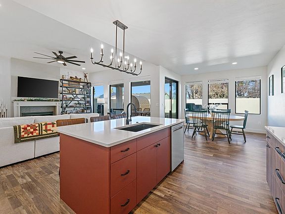 5th image of 2318 Hidden Hills Ct