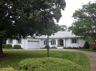 2212 Leeward Shore Dr, Virginia Beach, VA 23451