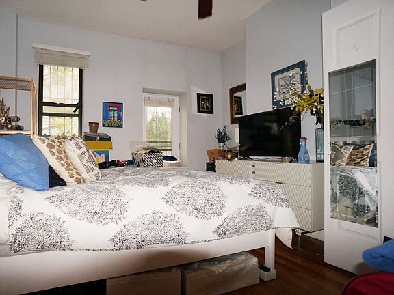 2nd image of 341 S 4th St #1D