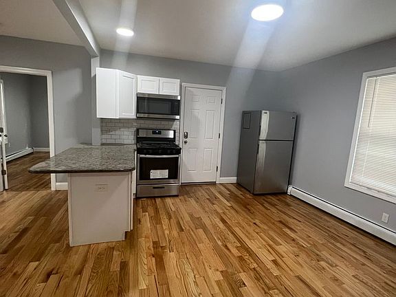 2nd image of 53 Bassett St Floor 2