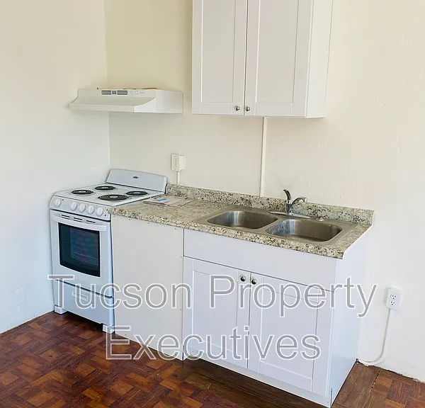 2411 S 6th Ave #12 — Photo 4