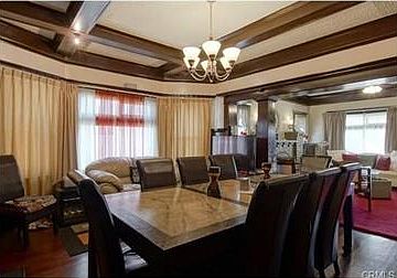 3rd image of 1027 W 49th St