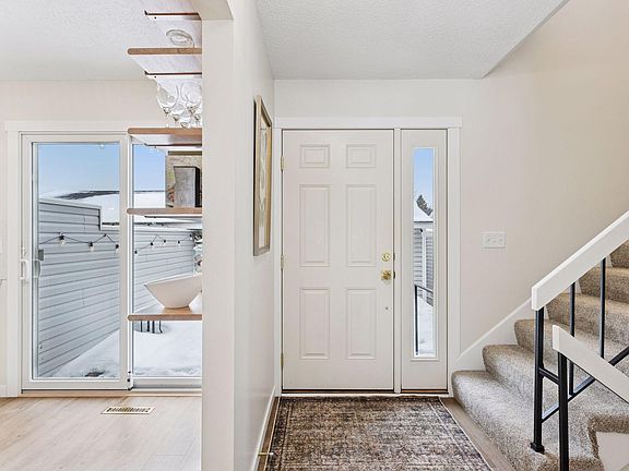 3rd image of 2244 Tower Ct