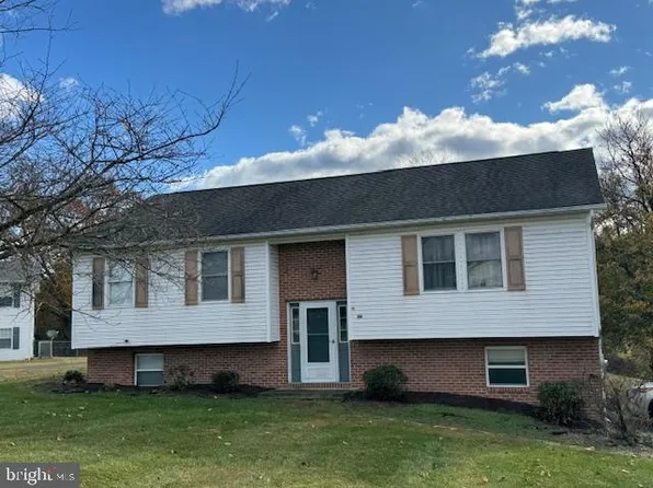 36 Arbutus Ln, Martinsburg, WV 25405