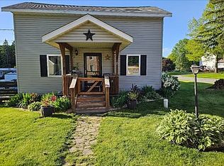 15 E Walker St, Rolling Prairie, IN 46371