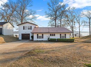 288 Clay Banks Dr, Hemphill, TX 75948