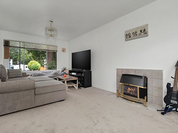 5th image of 34594 Devon Cres #1A