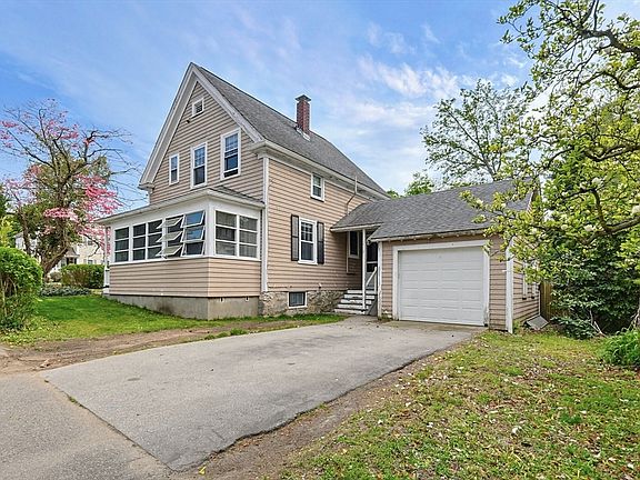 2nd image of 98 Pleasant St