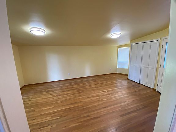 2nd image of 15032 SE 43rd Pl