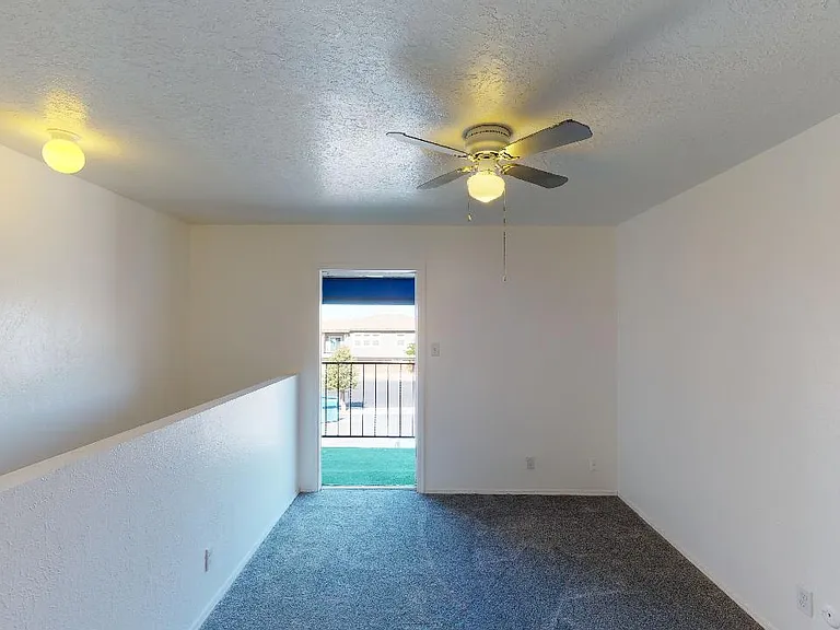 620 Morris St NE — Photo 30