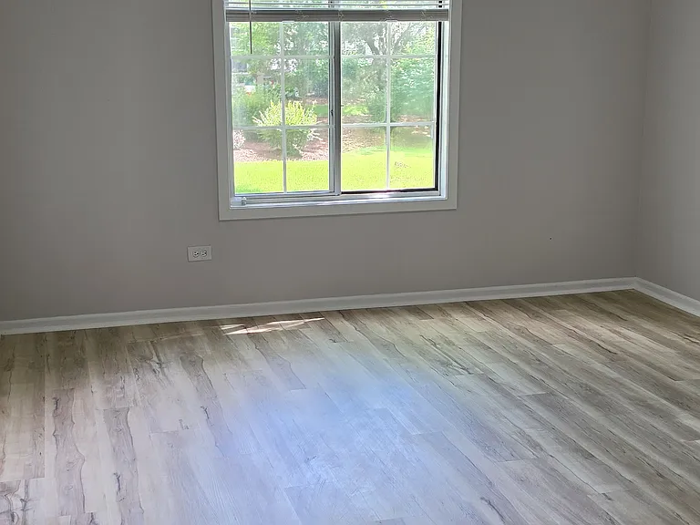 1721 Chesapeake Ln #1 — Photo 8