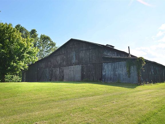 3rd image of 136 Heritage Dr