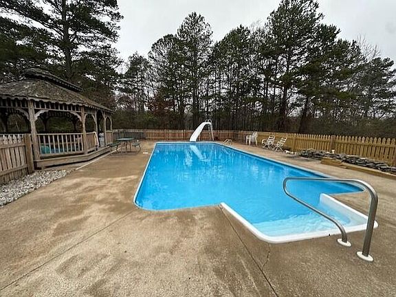 2nd image of 132 Boofer Rd