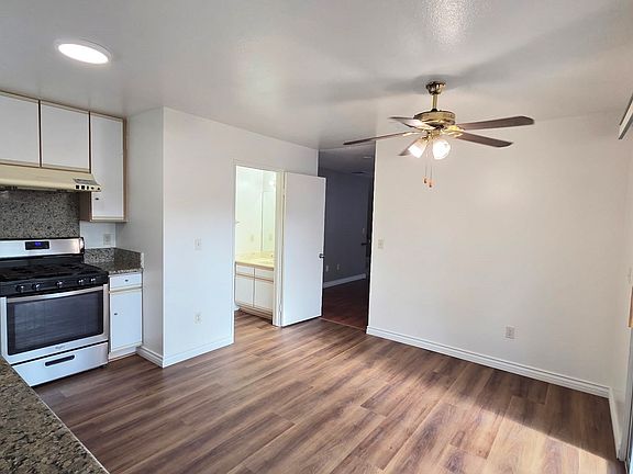 3rd image of 20723 Roseton Ave