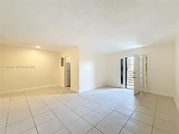2335 NE 172 N #3, North Miami Beach, FL 33160