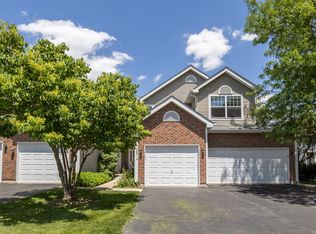 1414 Grandview Ct, Algonquin, IL 60102