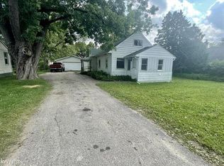 1072 Paul St, Mount Morris, MI 48458
