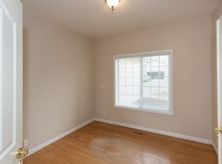 3005 SW Phyllis Dr, Gresham, OR 97080