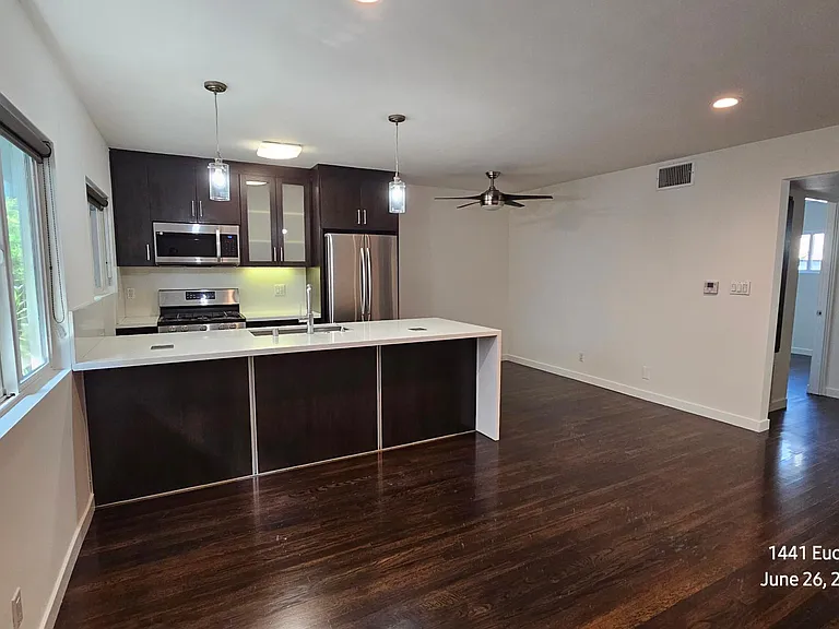 1441 Euclid St #1 — Photo 4