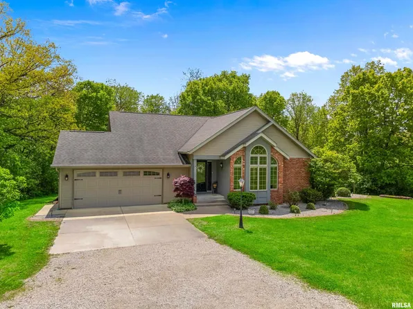 377 Ten Mile Creek Rd, Germantown Hills, IL 61548