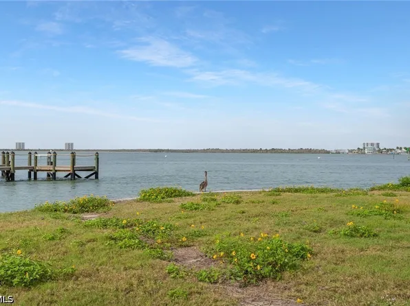 507 Carlos Cir, Fort Myers Beach, FL 33931