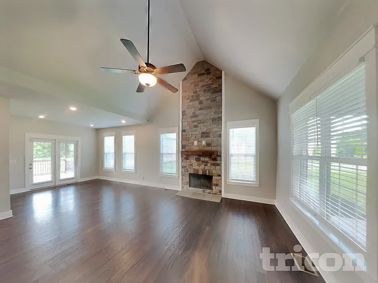 1084 Harper Dean Way — Photo 4