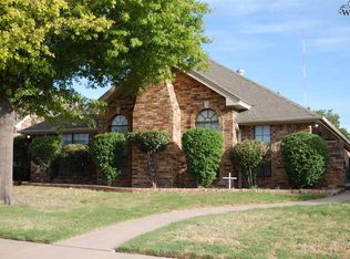 4 Hyde Park Ct, Wichita Falls, TX 76309