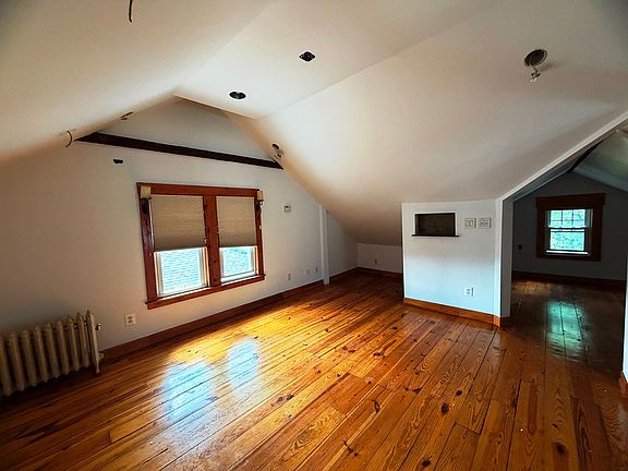 5th image of 209-08 43rd Ave #3