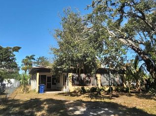 372 Montgomery Ave, Fort Myers, FL 33905
