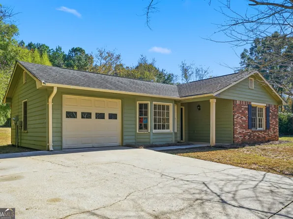 305 Belmont Farms Dr, Ellenwood, GA 30294