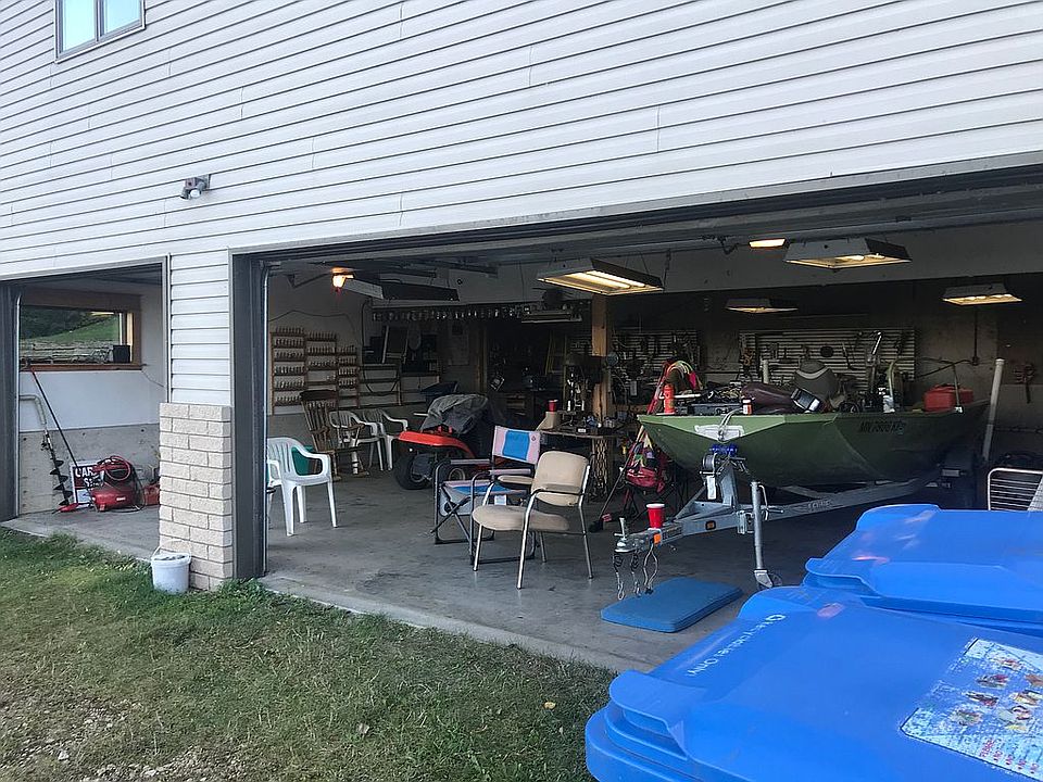 1st image of 43557 Twin Bluffs Dr