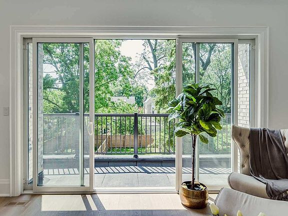 5th image of 125 Glengrove Ave W