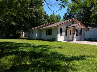 1306 Walnut St, Lamar, MO 64759