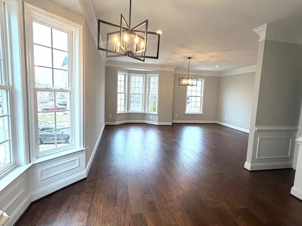 8943 Brewer Creek Pl, Manassas, VA 20109