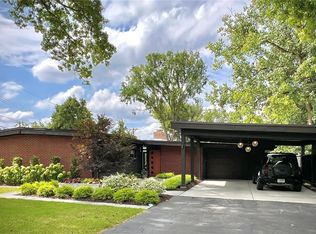 2401 Saint Giles Rd, Saint Louis, MO 63122