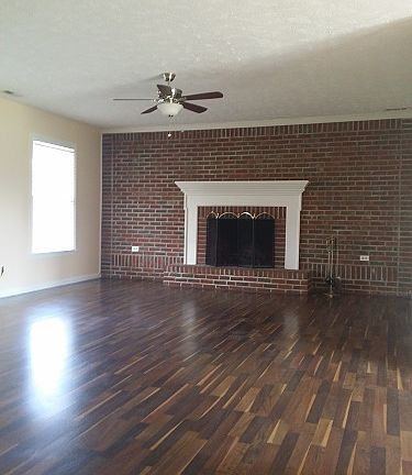 3rd image of 131 Thornbird Dr