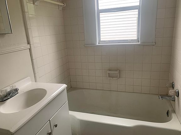 5th image of 2200 Chamberlain Ave #502