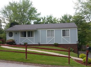 201 E White Oak St, Delmont, PA