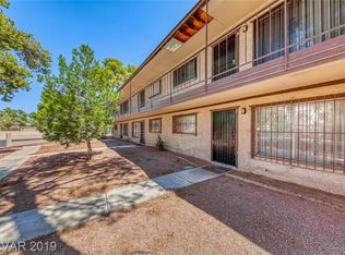 555 N Royal Crest Cir #17, Las Vegas, NV 89169